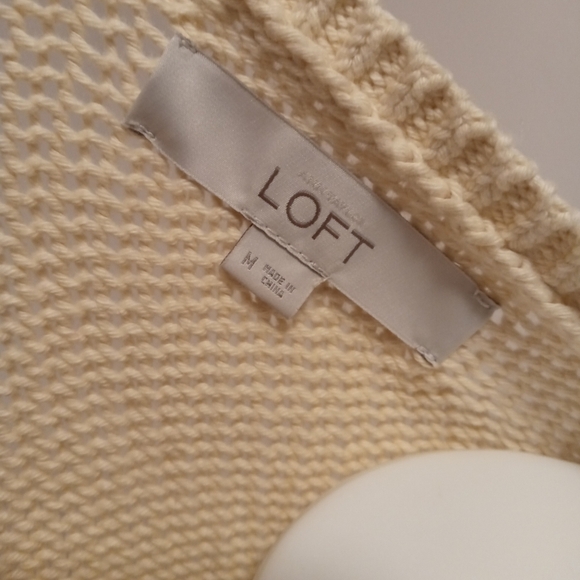 Ann Taylor LOFT yellowish sweater - Picture 2 of 3